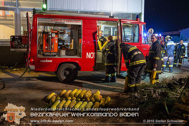 20160913 Brand bei Gewerbebetrieb in Enzesfeld  Foto: © Stefan Schneider