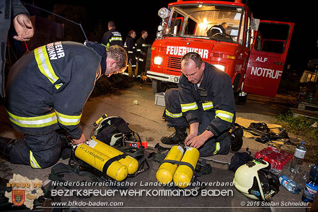 20160913 Brand bei Gewerbebetrieb in Enzesfeld  Foto: © Stefan Schneider