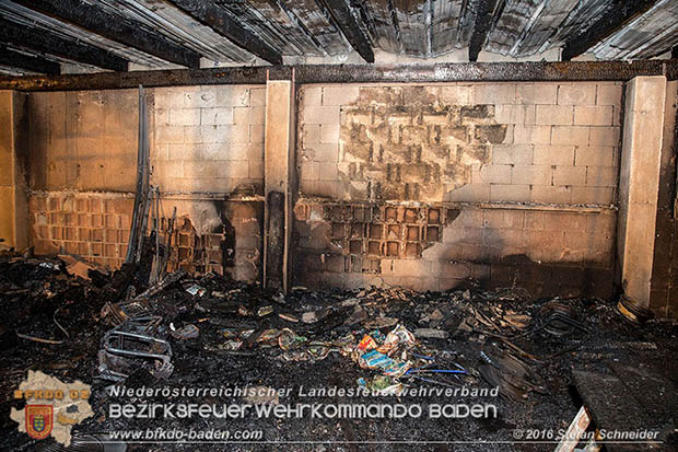 20160913 Brand bei Gewerbebetrieb in Enzesfeld  Foto: © Stefan Schneider