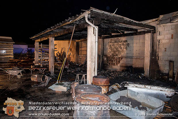 20160913 Brand bei Gewerbebetrieb in Enzesfeld  Foto: © Stefan Schneider