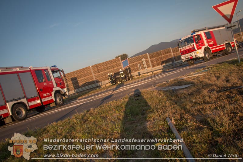 20160925 Verkehrsunfall Bad Vöslau Foto: Daniel Wirth 20160925 Verkehrsunfall Bad Vöslau Foto: Daniel Wirth