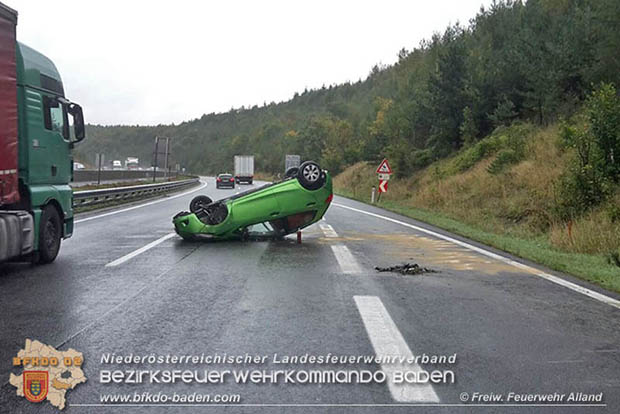 20161006 Verkehrsunfall A21 bei Alland  Foto: © Freiwillige Feuerwehr Alland