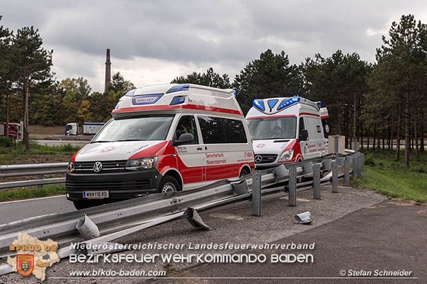 20161010 LKW Unfall A2 Abfahrtsrampe Leobersdorf RFb Wien Foto: © Stefan Schneider 20161010 LKW Unfall A2 Abfahrtsrampe Leobersdorf RFb Wien Foto: © Stefan Schneider