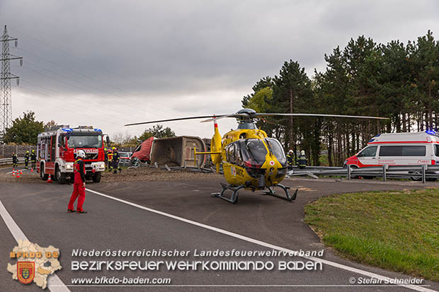 20161010 LKW Unfall A2 Abfahrtsrampe Leobersdorf RFb Wien Foto: © Stefan Schneider 20161010 LKW Unfall A2 Abfahrtsrampe Leobersdorf RFb Wien Foto: © Stefan Schneider