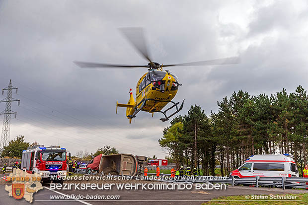 20161010 LKW Unfall A2 Abfahrtsrampe Leobersdorf RFb Wien Foto: © Stefan Schneider 20161010 LKW Unfall A2 Abfahrtsrampe Leobersdorf RFb Wien Foto: © Stefan Schneider