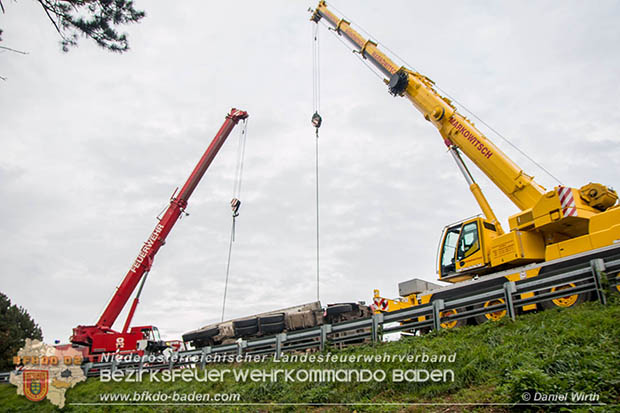 20161010 LKW Unfall A2 Abfahrtsrampe Leobersdorf RFb Wien Foto:  © Daniel Wirth