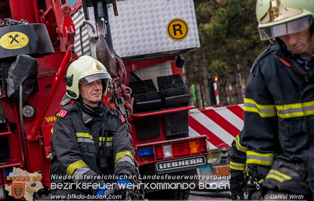 20161010 LKW Unfall A2 Abfahrtsrampe Leobersdorf RFb Wien Foto: © Daniel Wirth 20161010 LKW Unfall A2 Abfahrtsrampe Leobersdorf RFb Wien Foto: © Daniel Wirth