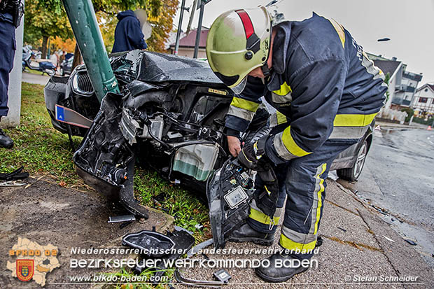 20161018 Verkehrsunfall im Ortsgebiet Pfaffstätten  Foto: © Stefan Schneider