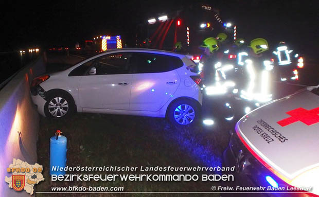 20161020 Verkehrsunfall auf der A2 Baden-Leobersdorf  Foto: © Freiwillige Feuerwehr Baden-Leesdorf