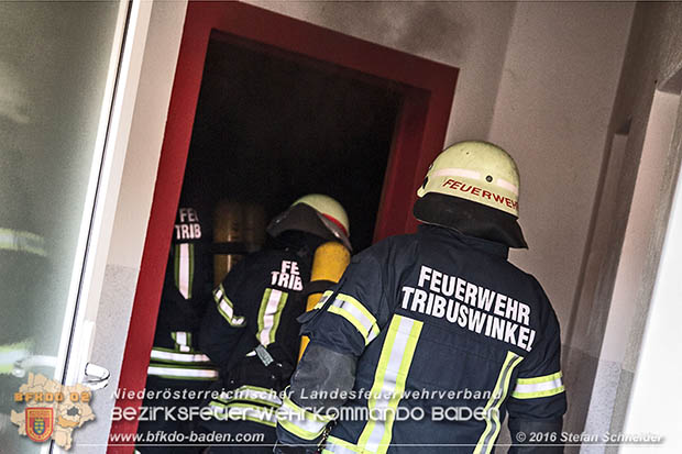 20161022 Brand in Gewerbebetrieb Foto: © Stefan Schneider 20161022 Brand in Gewerbebetrieb Foto: © Stefan Schneider