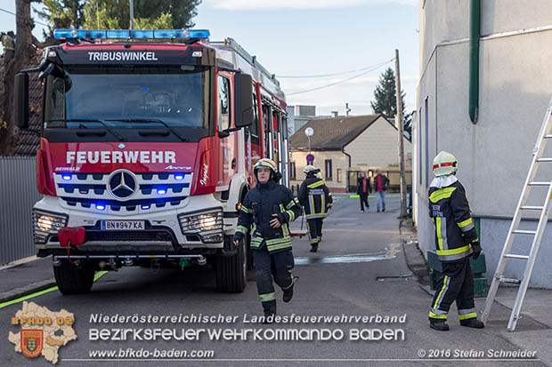 20161022 Brand in Gewerbebetrieb Foto: © Stefan Schneider 20161022 Brand in Gewerbebetrieb Foto: © Stefan Schneider