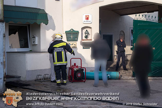 20161022 Brand in Gewerbebetrieb Foto: © Stefan Schneider 20161022 Brand in Gewerbebetrieb Foto: © Stefan Schneider