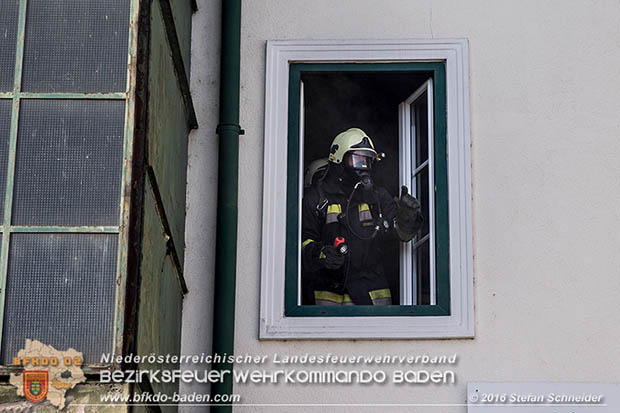 20161022 Brand in Gewerbebetrieb Foto: © Stefan Schneider 20161022 Brand in Gewerbebetrieb Foto: © Stefan Schneider