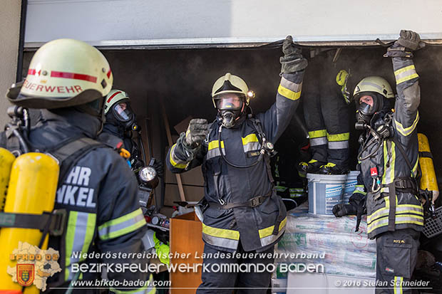 20161022 Brand in Gewerbebetrieb Foto: © Stefan Schneider 20161022 Brand in Gewerbebetrieb Foto: © Stefan Schneider