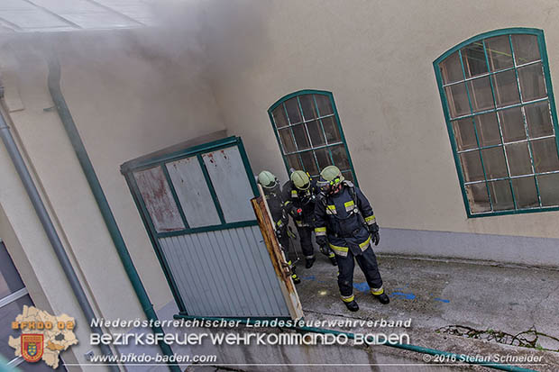 20161022 Brand in Gewerbebetrieb Foto: © Stefan Schneider 20161022 Brand in Gewerbebetrieb Foto: © Stefan Schneider