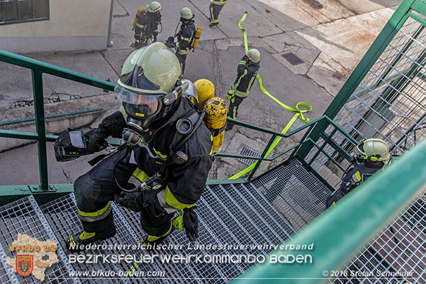 20161022 Brand in Gewerbebetrieb Foto: © Stefan Schneider 20161022 Brand in Gewerbebetrieb Foto: © Stefan Schneider