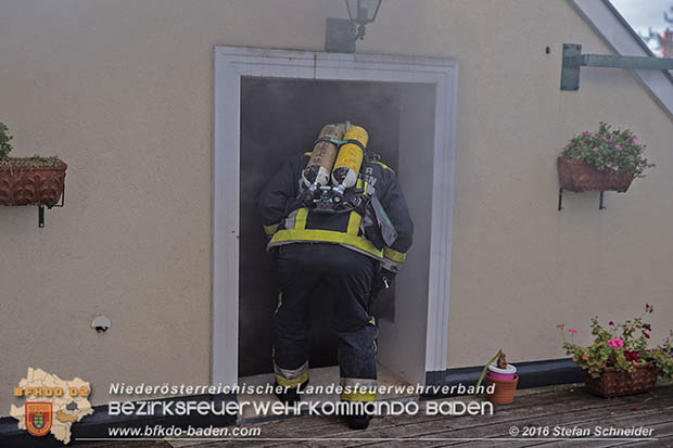 20161022 Brand in Gewerbebetrieb Foto: © Stefan Schneider 20161022 Brand in Gewerbebetrieb Foto: © Stefan Schneider