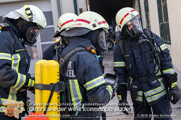 20161022 Brand in Gewerbebetrieb Foto: © Stefan Schneider 20161022 Brand in Gewerbebetrieb Foto: © Stefan Schneider
