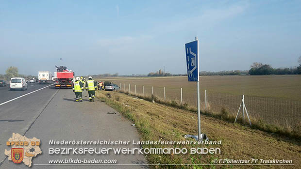 20161028 Verkehrsunfall A2 RFb Wien  Foto: © Franz Poelleritzer