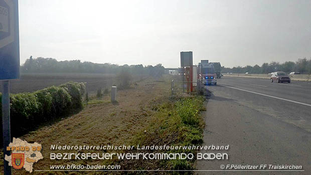 20161028 Verkehrsunfall A2 RFb Wien  Foto: © Franz Poelleritzer