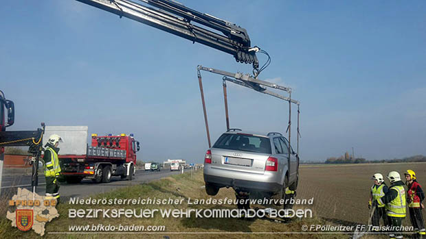 20161028 Verkehrsunfall A2 RFb Wien  Foto: © Franz Poelleritzer