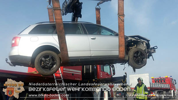20161028 Verkehrsunfall A2 RFb Wien  Foto: © Franz Poelleritzer