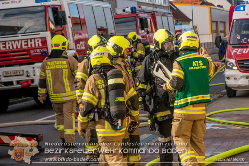 201610220161101 Brand Kottingbrunn - Fotos: Melanie Deli, Martin Pock und Daniel Wirth8 Verkehrsunfall A2 RFb Wien Foto: © Franz Pölleritzer 20161101 Brand Kottingbrunn - Fotos: Melanie Deli, Martin Pock und Daniel Wirth