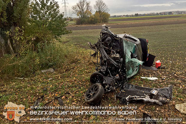20161110 Verkehrsunfall zwischen Sollenau und Günselsdorf auf der LB17  Foto: © FF Schönau a.d.Triesting
