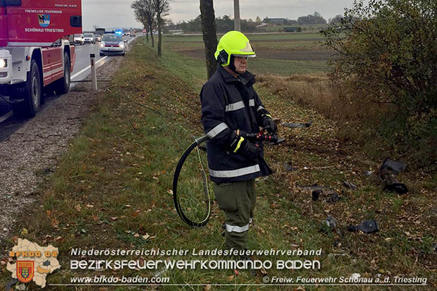 20161110 Verkehrsunfall zwischen Sollenau und Günselsdorf auf der LB17  Foto: © FF Schönau a.d.Triesting