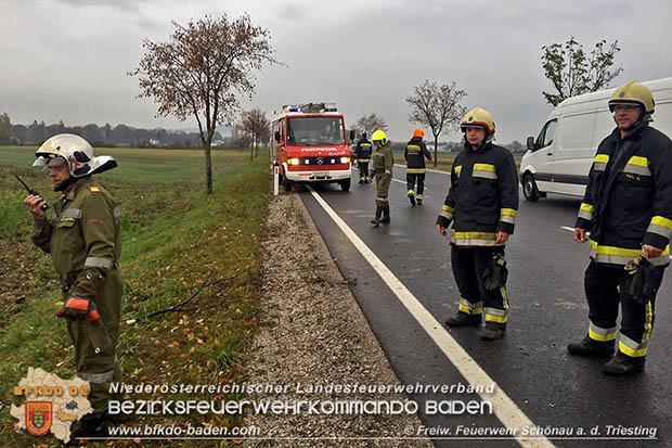 20161110 Verkehrsunfall zwischen Sollenau und Günselsdorf auf der LB17  Foto: © FF Schönau a.d.Triesting