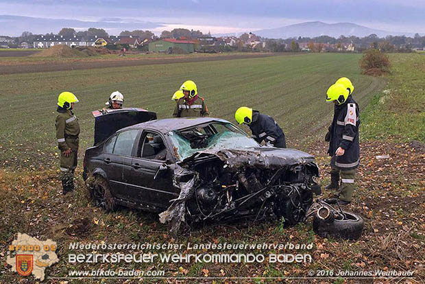 20161110 Verkehrsunfall zwischen Sollenau und Günselsdorf auf der LB17  Foto: © Johannes Weinbauer