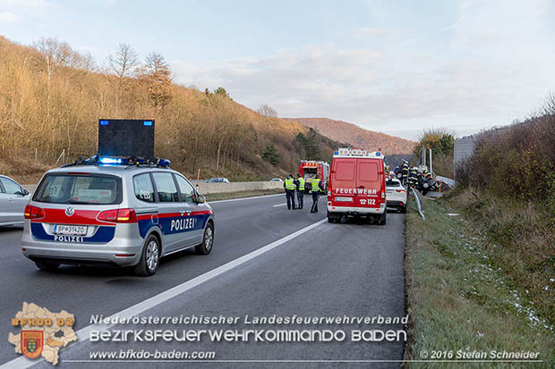 20161113 Verkehrsunfall A21 Klausen-Leopoldsdorf RFb Wien  Foto: Stefan Schneider