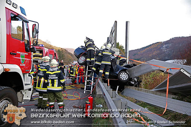 20161113 Verkehrsunfall A21 Klausen-Leopoldsdorf RFb Wien Foto: Stefan Schneider 20161113 Verkehrsunfall A21 Klausen-Leopoldsdorf RFb Wien Foto: Stefan Schneider