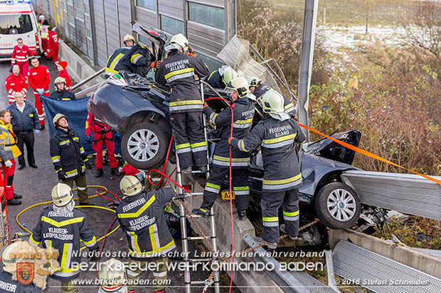20161113 Verkehrsunfall A21 Klausen-Leopoldsdorf RFb Wien Foto: Stefan Schneider 20161113 Verkehrsunfall A21 Klausen-Leopoldsdorf RFb Wien Foto: Stefan Schneider