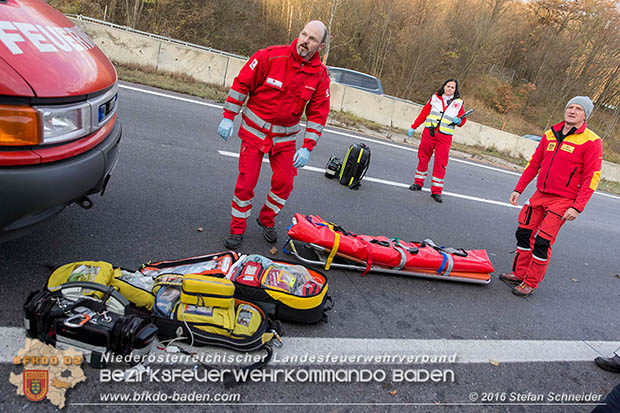 20161113 Verkehrsunfall A21 Klausen-Leopoldsdorf RFb Wien Foto: Stefan Schneider 20161113 Verkehrsunfall A21 Klausen-Leopoldsdorf RFb Wien Foto: Stefan Schneider