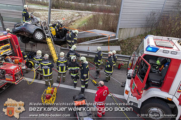 20161113 Verkehrsunfall A21 Klausen-Leopoldsdorf RFb Wien Foto: Stefan Schneider 20161113 Verkehrsunfall A21 Klausen-Leopoldsdorf RFb Wien Foto: Stefan Schneider