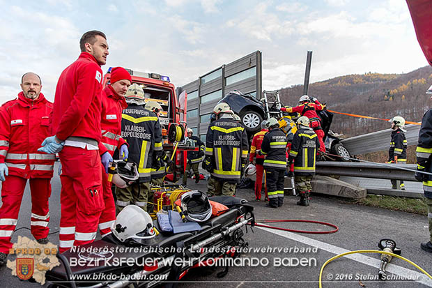 20161113 Verkehrsunfall A21 Klausen-Leopoldsdorf RFb Wien Foto: Stefan Schneider 20161113 Verkehrsunfall A21 Klausen-Leopoldsdorf RFb Wien Foto: Stefan Schneider