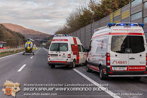 20161113 Verkehrsunfall A21 Klausen-Leopoldsdorf RFb Wien Foto: Stefan Schneider 20161113 Verkehrsunfall A21 Klausen-Leopoldsdorf RFb Wien Foto: Stefan Schneider