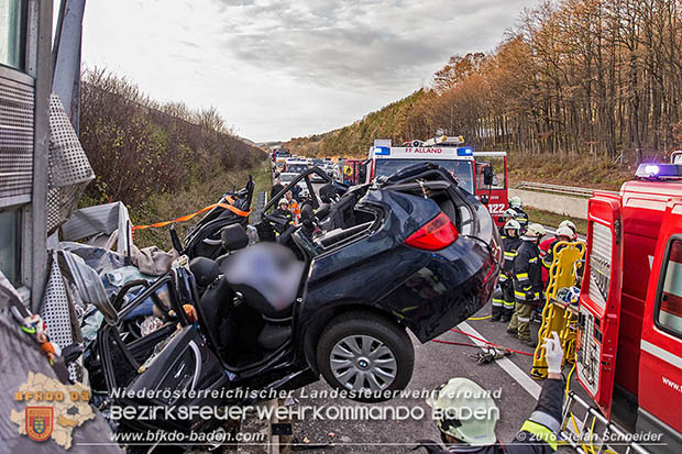 20161113 Verkehrsunfall A21 Klausen-Leopoldsdorf RFb Wien Foto: Stefan Schneider 20161113 Verkehrsunfall A21 Klausen-Leopoldsdorf RFb Wien Foto: Stefan Schneider