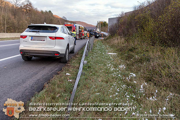 20161113 Verkehrsunfall A21 Klausen-Leopoldsdorf RFb Wien Foto: Stefan Schneider 20161113 Verkehrsunfall A21 Klausen-Leopoldsdorf RFb Wien Foto: Stefan Schneider