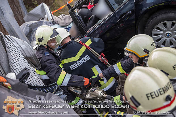 20161113 Verkehrsunfall A21 Klausen-Leopoldsdorf RFb Wien Foto: Stefan Schneider 20161113 Verkehrsunfall A21 Klausen-Leopoldsdorf RFb Wien Foto: Stefan Schneider