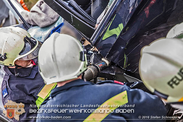 20161113 Verkehrsunfall A21 Klausen-Leopoldsdorf RFb Wien Foto: Stefan Schneider 20161113 Verkehrsunfall A21 Klausen-Leopoldsdorf RFb Wien Foto: Stefan Schneider