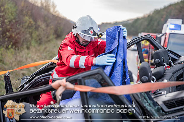 20161113 Verkehrsunfall A21 Klausen-Leopoldsdorf RFb Wien Foto: Stefan Schneider 20161113 Verkehrsunfall A21 Klausen-Leopoldsdorf RFb Wien Foto: Stefan Schneider