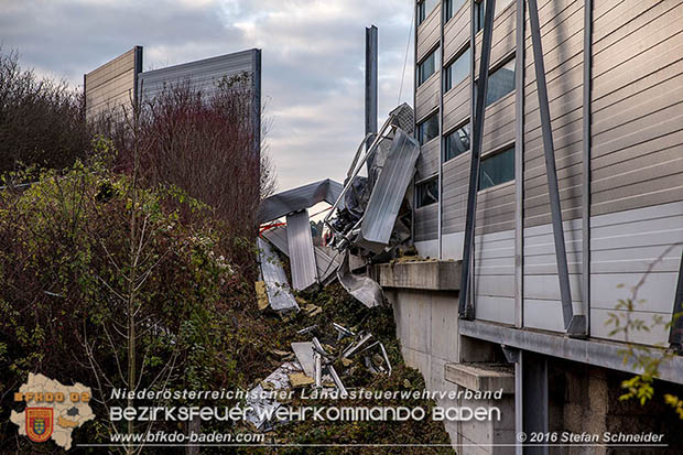 20161113 Verkehrsunfall A21 Klausen-Leopoldsdorf RFb Wien Foto: Stefan Schneider 20161113 Verkehrsunfall A21 Klausen-Leopoldsdorf RFb Wien Foto: Stefan Schneider