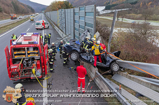 20161113 Verkehrsunfall A21 Klausen-Leopoldsdorf RFb Wien Foto: Stefan Schneider 20161113 Verkehrsunfall A21 Klausen-Leopoldsdorf RFb Wien Foto: Stefan Schneider