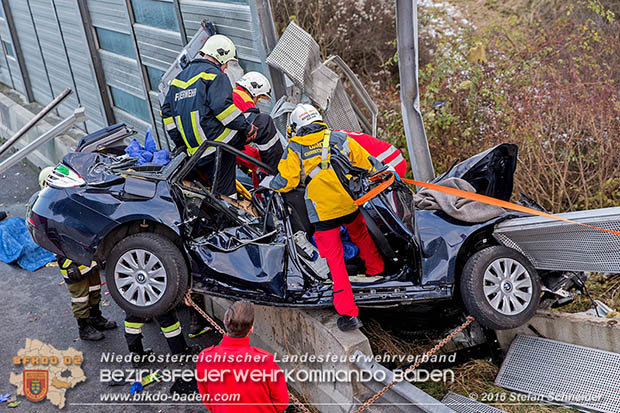 20161113 Verkehrsunfall A21 Klausen-Leopoldsdorf RFb Wien Foto: Stefan Schneider 20161113 Verkehrsunfall A21 Klausen-Leopoldsdorf RFb Wien Foto: Stefan Schneider
