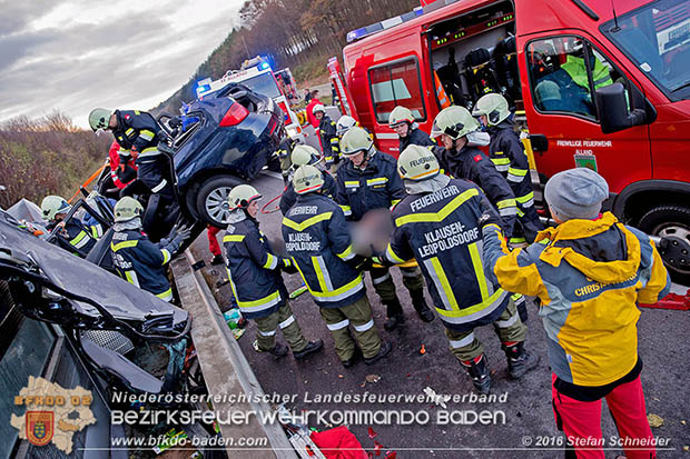 20161113 Verkehrsunfall A21 Klausen-Leopoldsdorf RFb Wien Foto: Stefan Schneider 20161113 Verkehrsunfall A21 Klausen-Leopoldsdorf RFb Wien Foto: Stefan Schneider