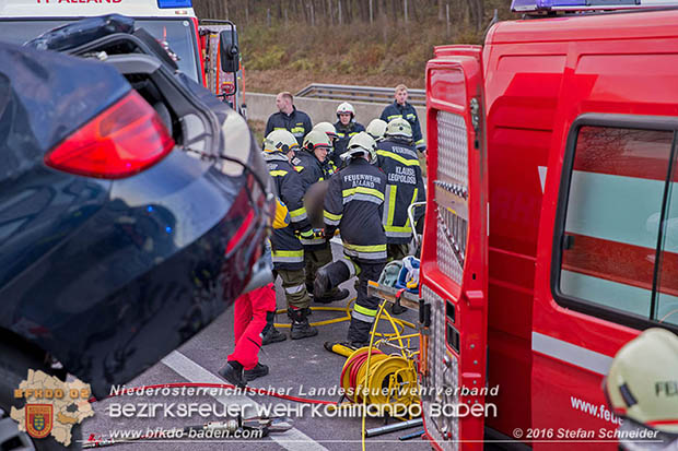 20161113 Verkehrsunfall A21 Klausen-Leopoldsdorf RFb Wien Foto: Stefan Schneider 20161113 Verkehrsunfall A21 Klausen-Leopoldsdorf RFb Wien Foto: Stefan Schneider
