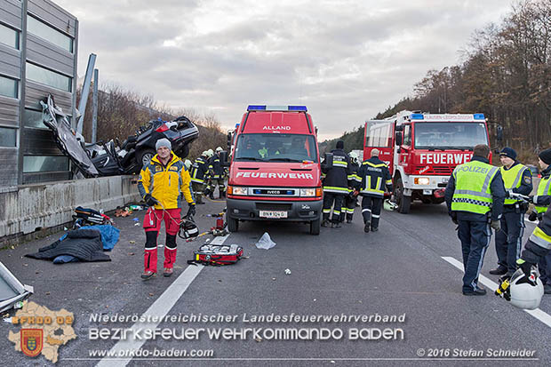 20161113 Verkehrsunfall A21 Klausen-Leopoldsdorf RFb Wien Foto: Stefan Schneider 20161113 Verkehrsunfall A21 Klausen-Leopoldsdorf RFb Wien Foto: Stefan Schneider