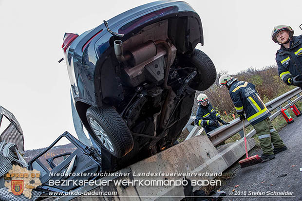 20161113 Verkehrsunfall A21 Klausen-Leopoldsdorf RFb Wien Foto: Stefan Schneider 20161113 Verkehrsunfall A21 Klausen-Leopoldsdorf RFb Wien Foto: Stefan Schneider